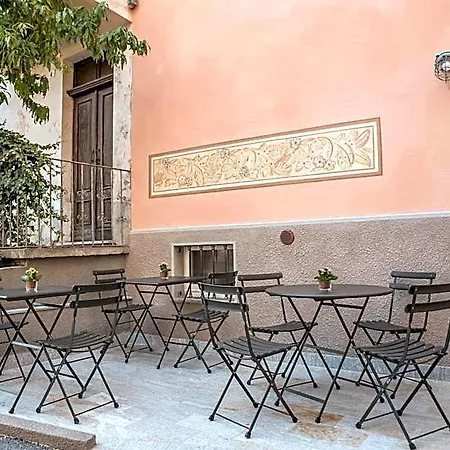 Antico Tralcio לינה וארוחת בוקר Antignano (Piedmont)