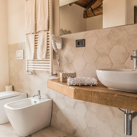 B&B Antico Tralcio Antignano (Piedmont)